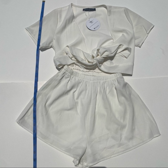 White Fox Wrap Front Romper - Picture 4 of 4